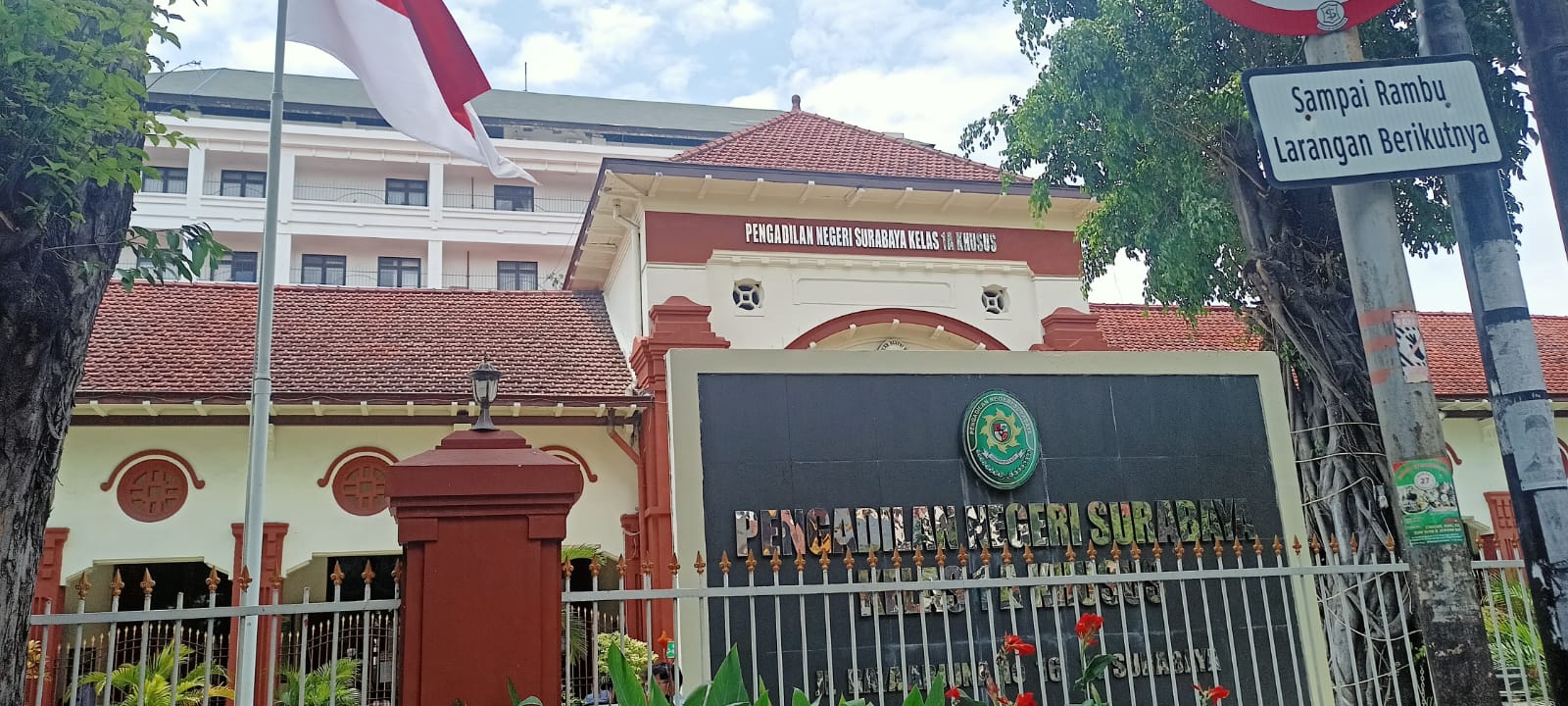 Pengesahan Perkawinan Beda Agama oleh PN Surabaya Tidak Sejalan dengan Fatwa MUI